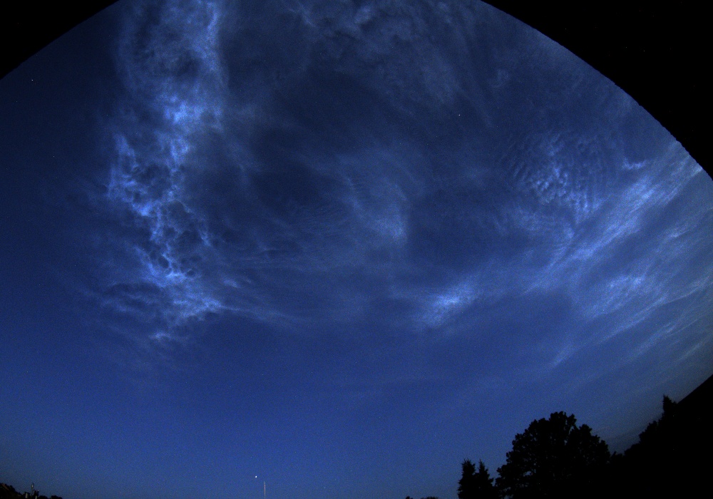 Noctilucent on Jun 21, 2019 in south direction