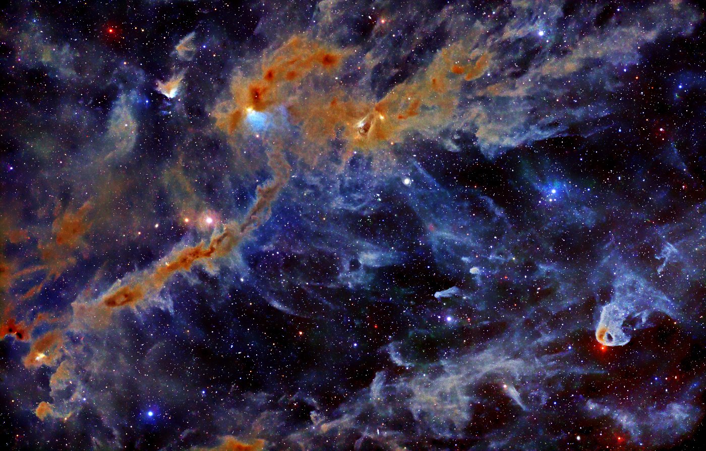 LBN 1495 in Taurus Molecular Cloud with SDSS I', R' and G' filters